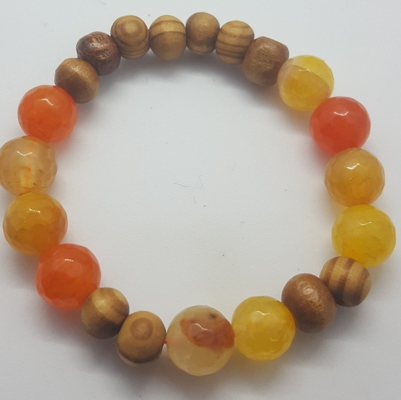 Essential oil diffusing bracelet - Picture 4 of 5